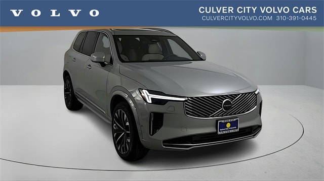 2026 Volvo XC90 Plus's photo
