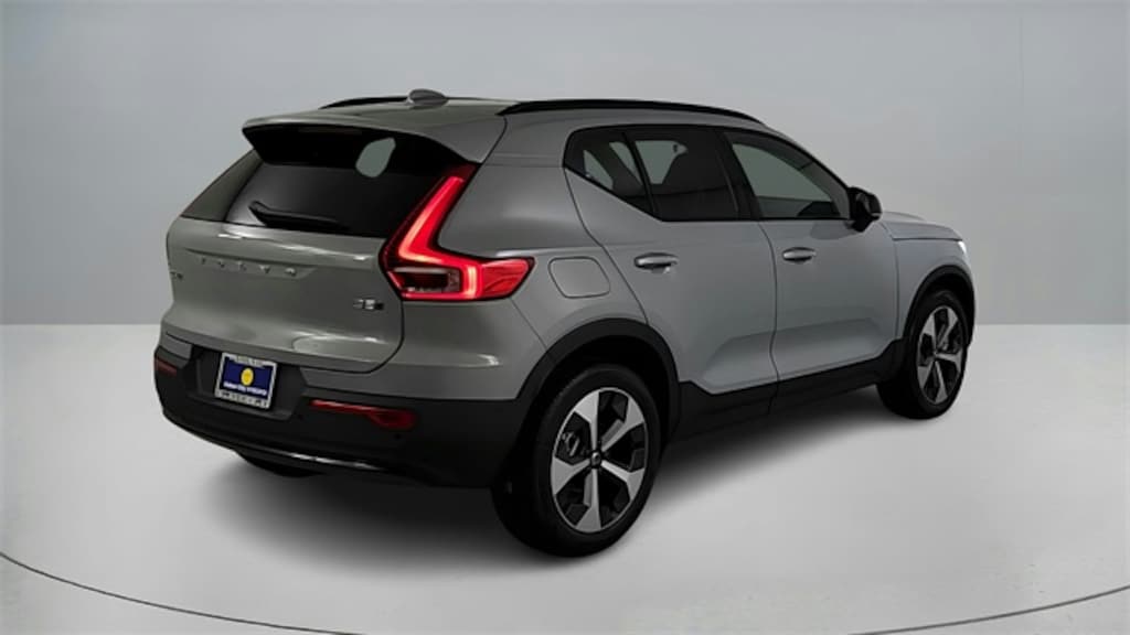 New 2026 Volvo XC40 B5 Plus SUV