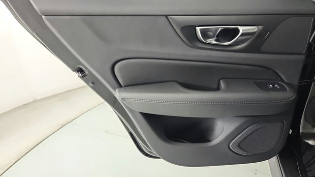 2026 Volvo V60 Cross Country Plus - Photo 28