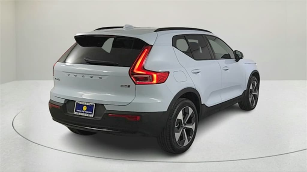 Certified 2026 Volvo XC40 B5 Plus SUV