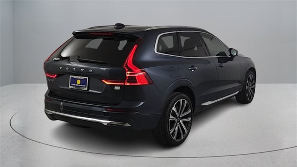 Certified 2023 Volvo XC60 Recharge Plug-In Hybrid Ultimate Bright SUV