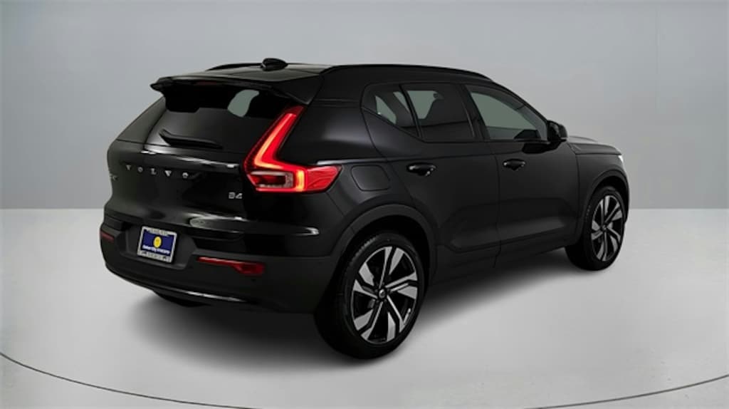 New 2026 Volvo XC40 B4 Plus SUV