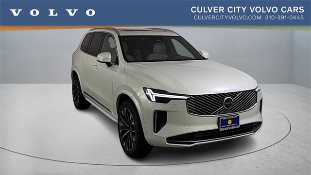 2026 Volvo XC90 Plus's photo