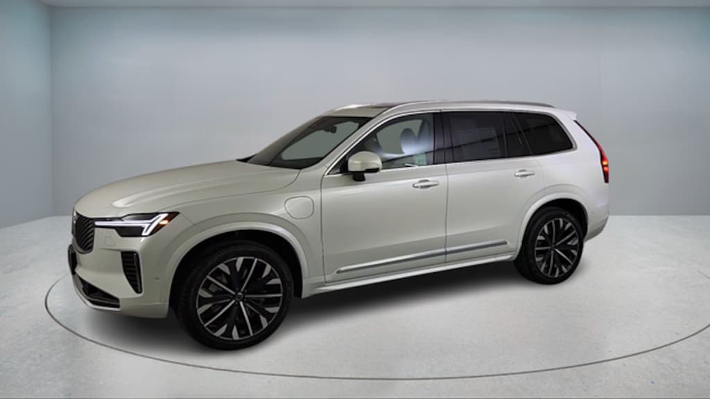 New 2026 Volvo XC90 plug-in hybrid T8 Plus 7-Seater SUV