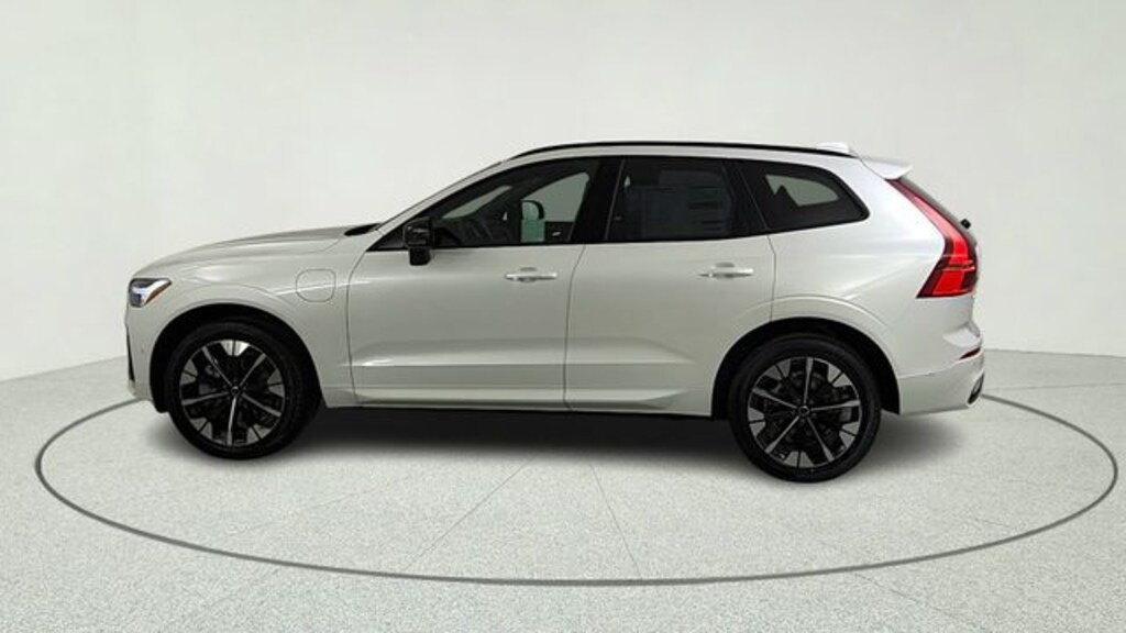 New 2026 Volvo XC60 plug-in hybrid T8 Plus SUV