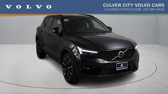 2026 Volvo XC40 B5 Ultra Dark AWD's photo