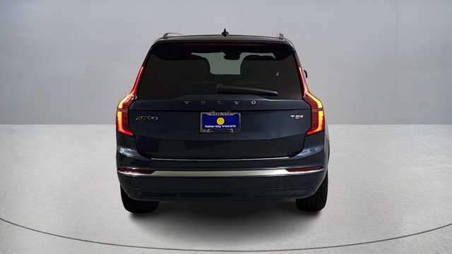 2026 Volvo XC90 plug-in hybrid T8 Plus 7-Seater photo 5