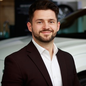 Staff member Nelly Dikanovic from bd13c5108b58