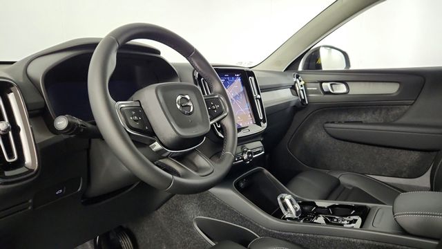 2026 Volvo XC40 Ultra - Photo 12