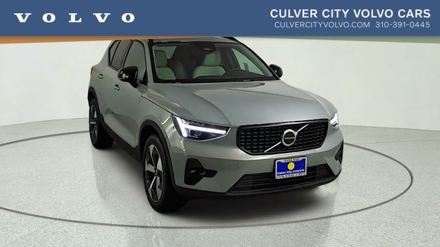 2026 Volvo XC40