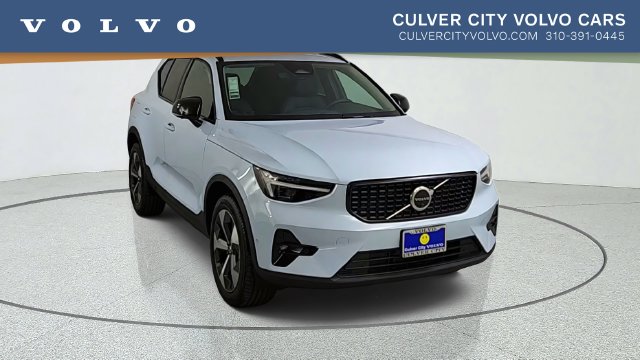 2026 Volvo XC40