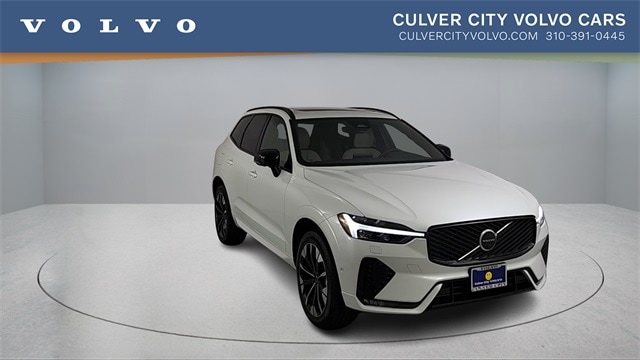 2026 Volvo XC60 Plus's photo
