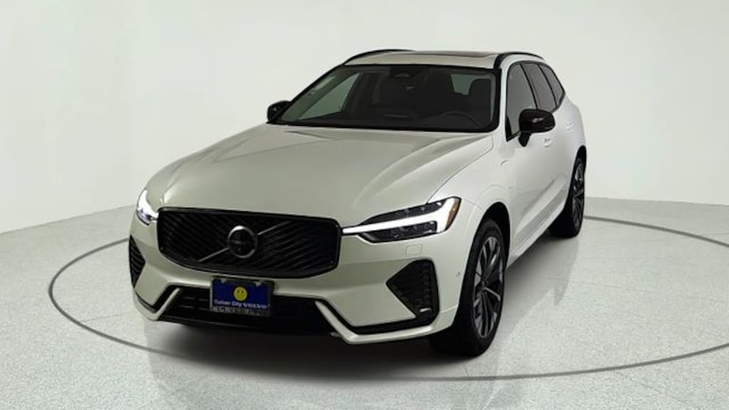 New 2026 Volvo XC60 plug-in hybrid T8 Plus SUV