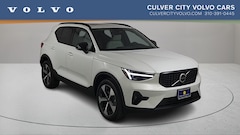 2026 Volvo XC40 B5 Plus SUV