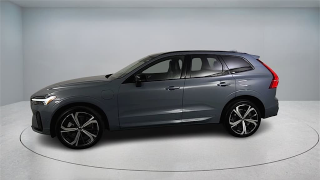 Certified 2023 Volvo XC60 Recharge Plug-In Hybrid Ultimate Dark SUV