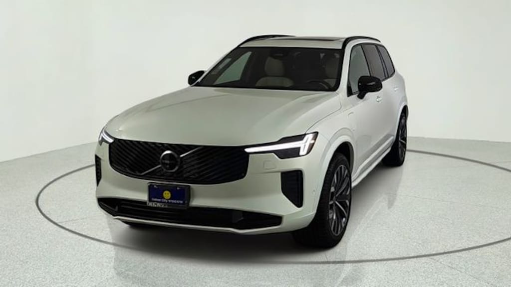New 2026 Volvo XC90 plug-in hybrid T8 Ultra Dark Theme 6-Seater SUV