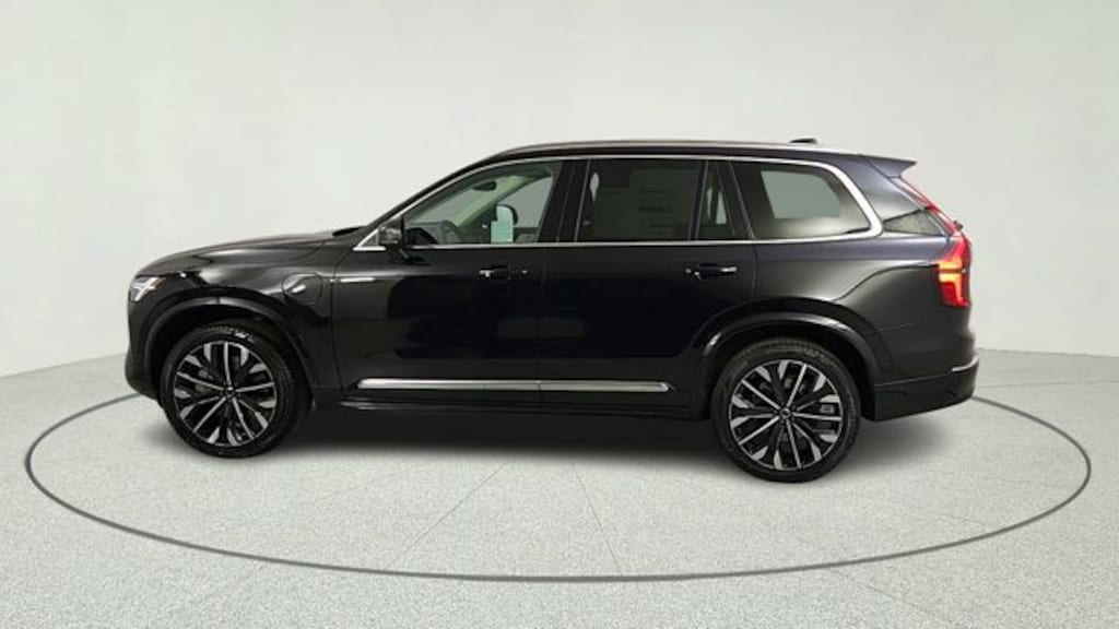 New 2026 Volvo XC90 plug-in hybrid T8 Plus 7-Seater SUV