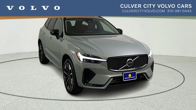 2026 Volvo XC60 B5 Plus Dark AWD's photo