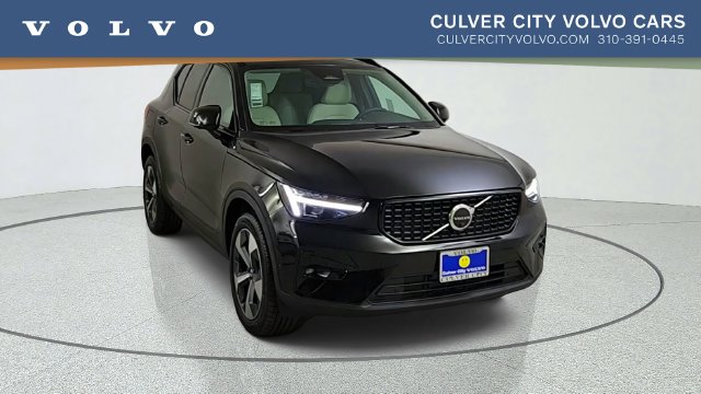 2026 Volvo XC40