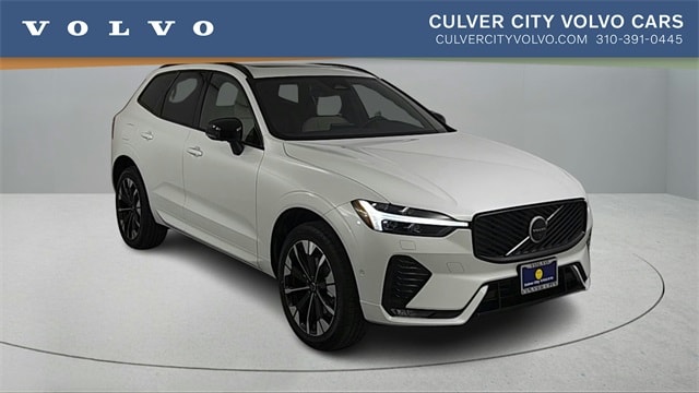 2026 Volvo XC60 Plus's photo