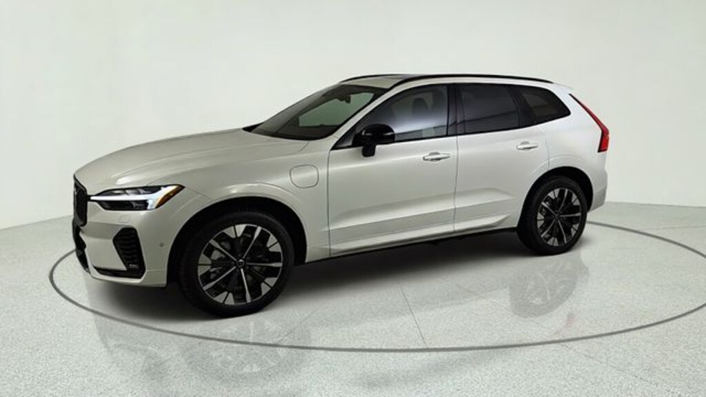 New 2026 Volvo XC60 plug-in hybrid T8 Plus SUV