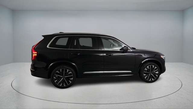 2026 Volvo XC90 plug-in hybrid T8 Ultra 6-Seater photo 3