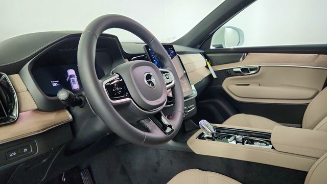 2026 Volvo XC90 Plus - Photo 12