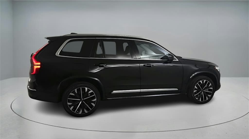 Used 2025 Volvo XC90 plug-in hybrid T8 (2025.5) Plus 7-Seater SUV