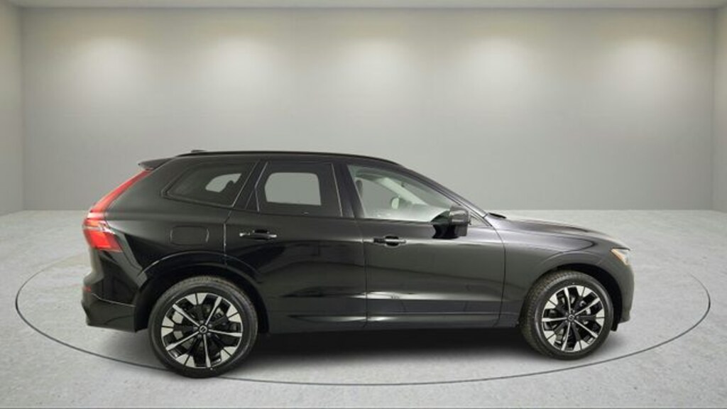New 2026 Volvo XC60 B5 Plus SUV