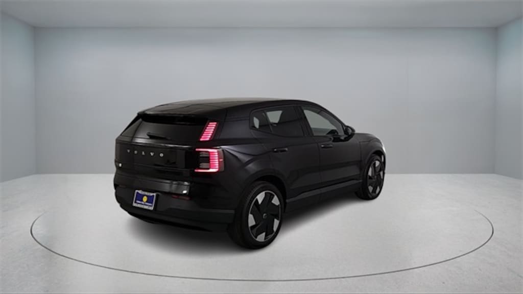 New 2025 Volvo EX30 Twin Motor Ultra SUV