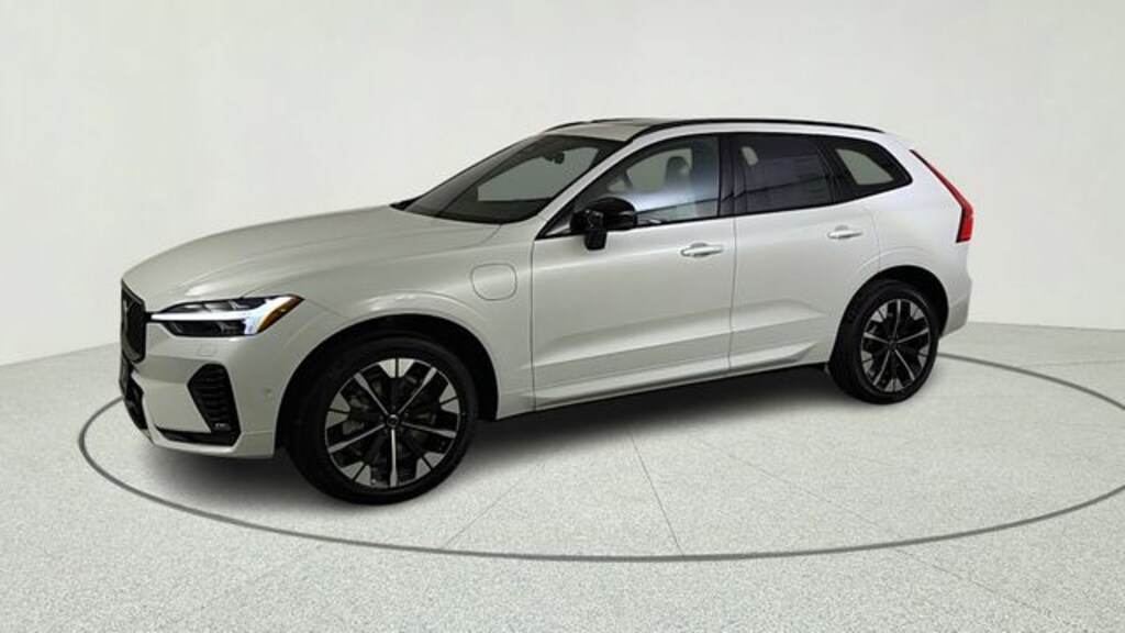 New 2026 Volvo XC60 plug-in hybrid T8 Plus SUV