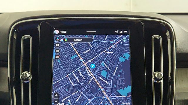 2026 Volvo XC40 Ultra - Photo 18