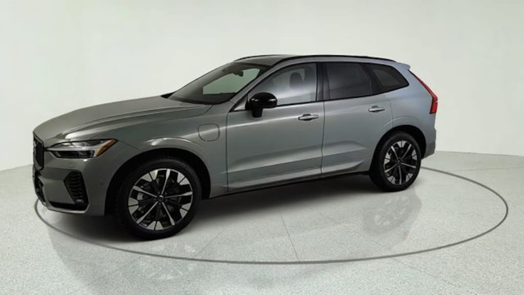New 2026 Volvo XC60 plug-in hybrid T8 Plus SUV