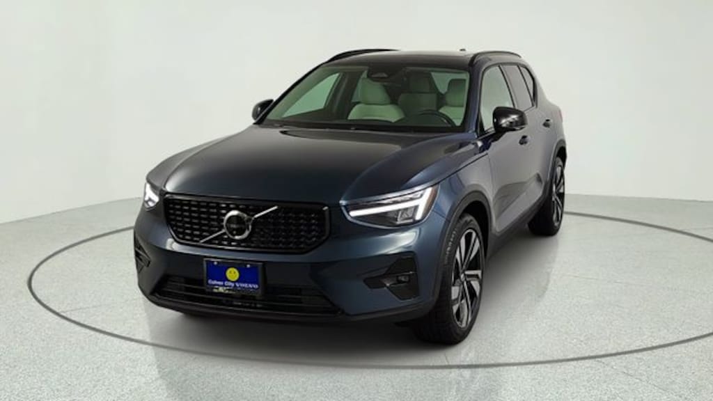 New 2026 Volvo XC40 B5 Plus SUV