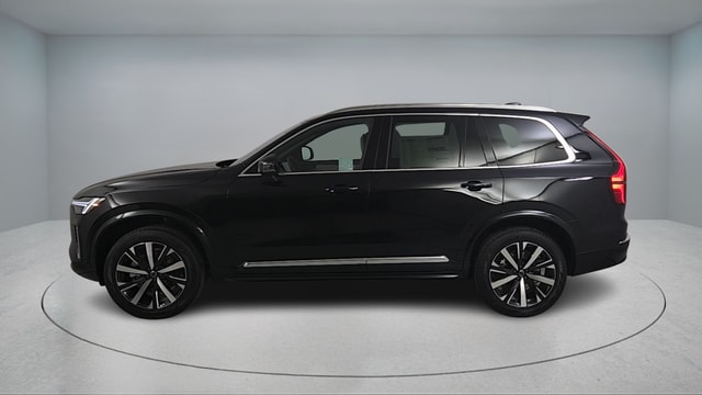 2026 Volvo XC90 B5 Core photo 6