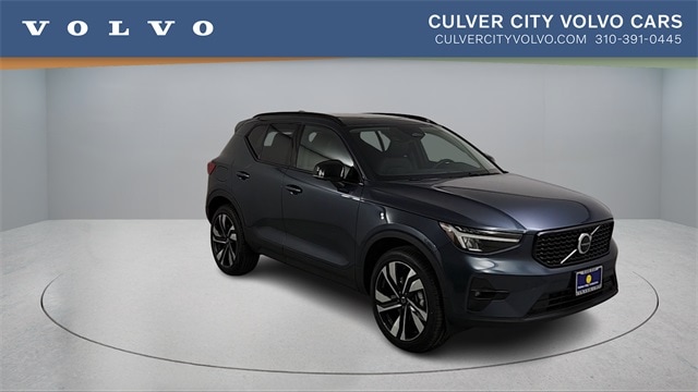 2026 Volvo XC40 Plus's photo