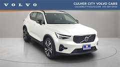 2024 Volvo XC40 B5 Plus Dark SUV