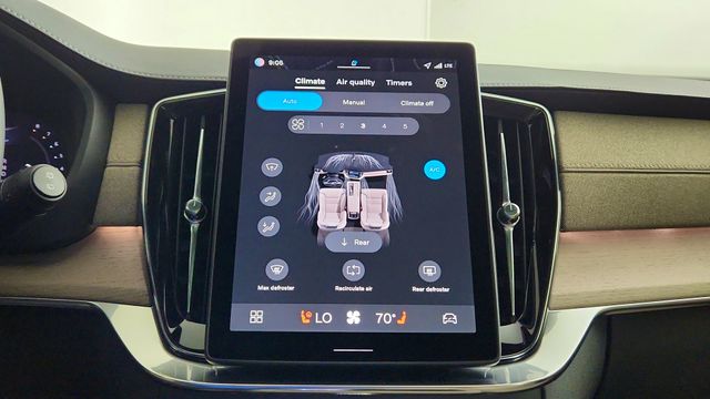 2026 Volvo XC90 Plus - Photo 22