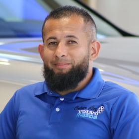 Staff member Mario Cordova from 4717d5e07438