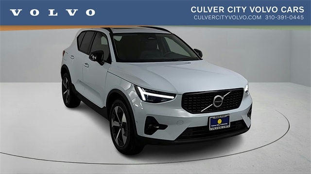 2026 Volvo XC40 Plus's photo
