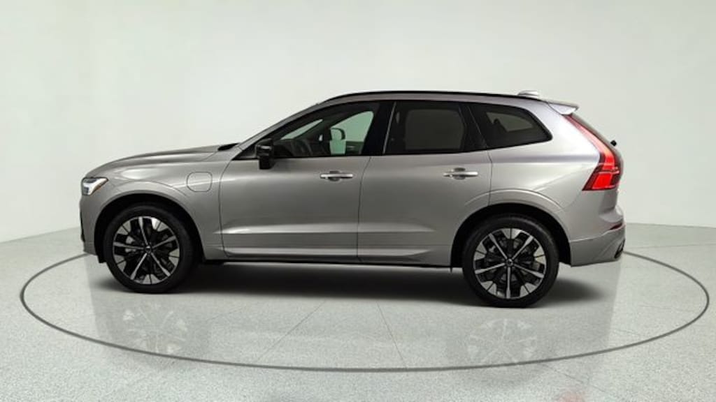 New 2026 Volvo XC60 plug-in hybrid T8 Plus SUV