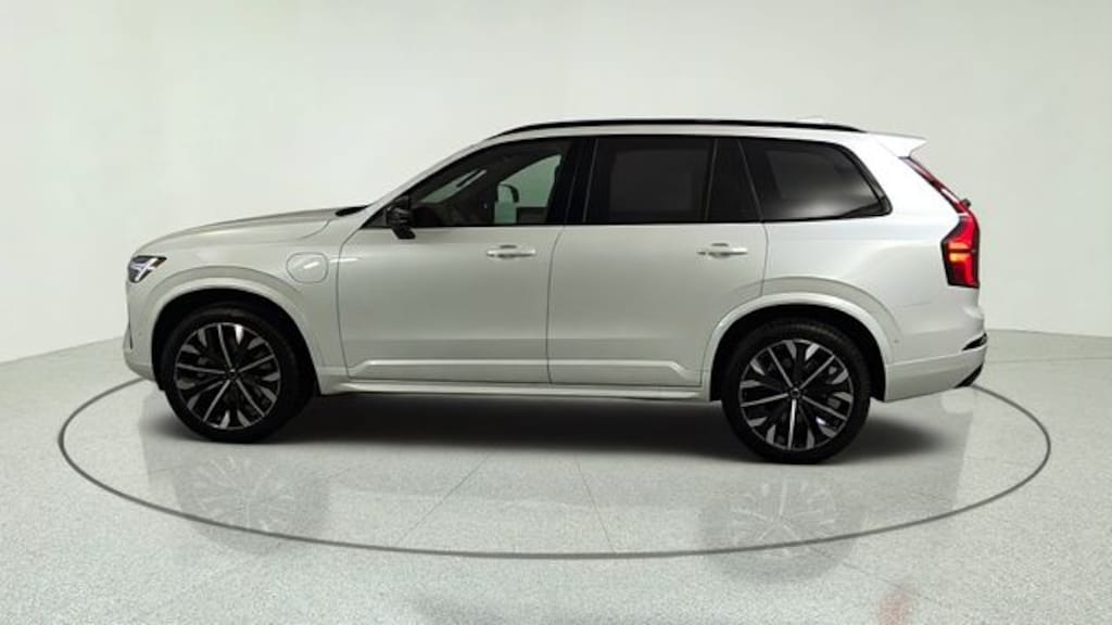 New 2026 Volvo XC90 plug-in hybrid T8 Ultra Dark Theme 6-Seater SUV