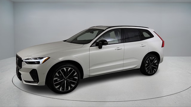 2026 Volvo XC60 B5 Ultra photo 3