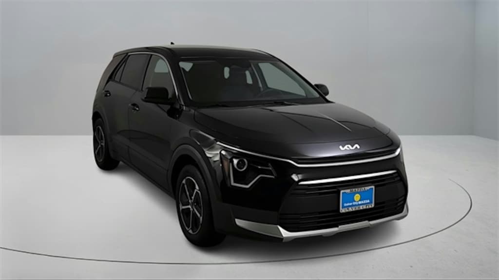 Used 2023 Kia Niro LX SUV