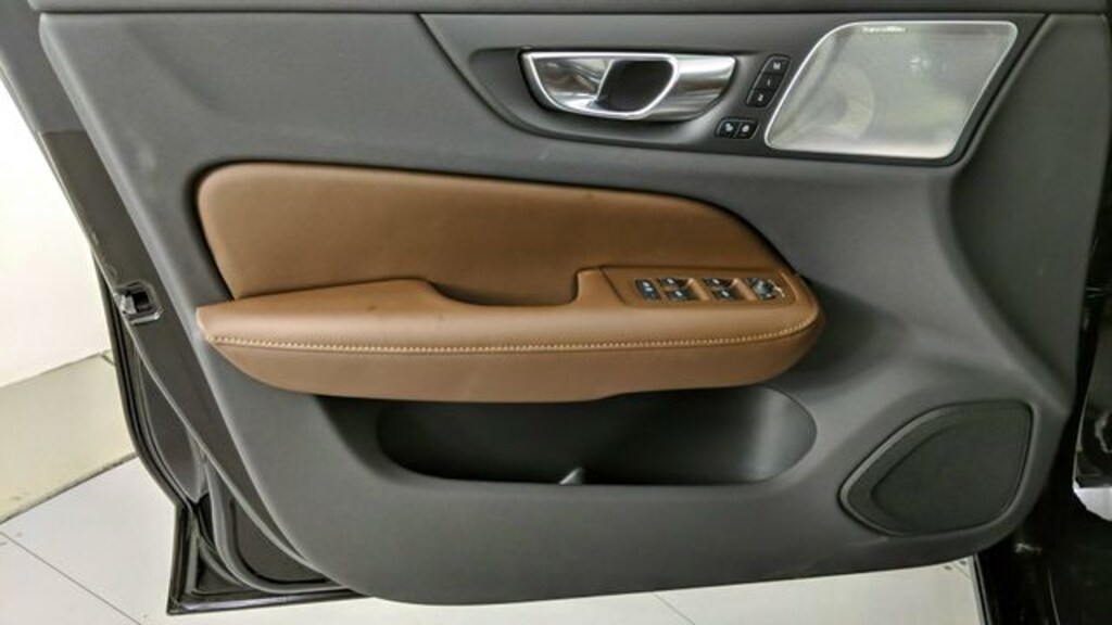 Certified 2024 Volvo S60 plug-in hybrid T8 Ultimate Dark Sedan