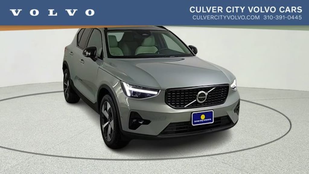 New 2026 Volvo XC40 B5 Plus SUV