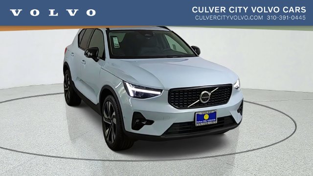 2026 Volvo XC40
