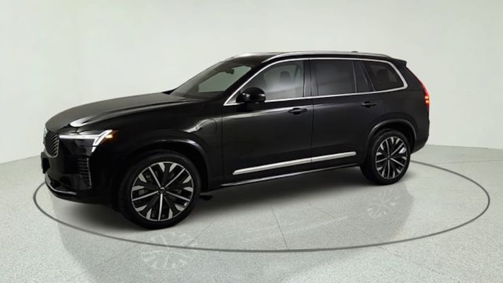 New 2026 Volvo XC90 plug-in hybrid T8 Plus 7-Seater SUV