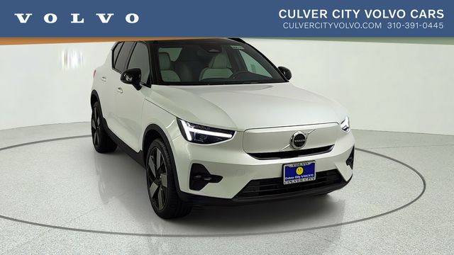 2026 Volvo EX40 Single Motor Extended Range Plus's photo