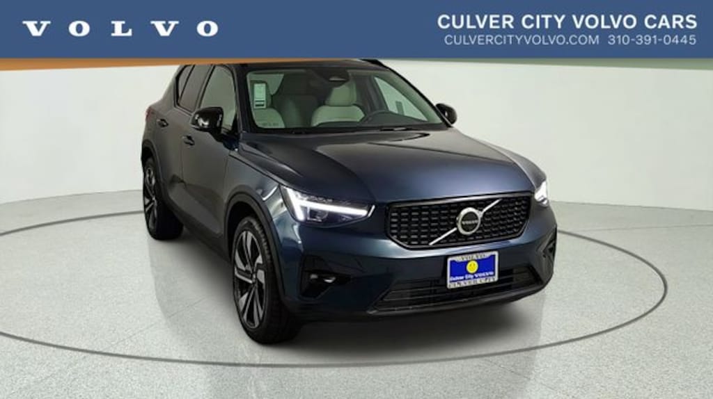 New 2026 Volvo XC40 B5 Ultra SUV